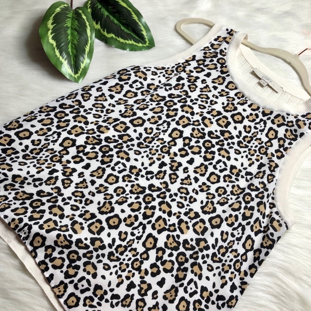Small Lot of Boho & Animal Print Sleeveless Tops - Picture 7 of 10